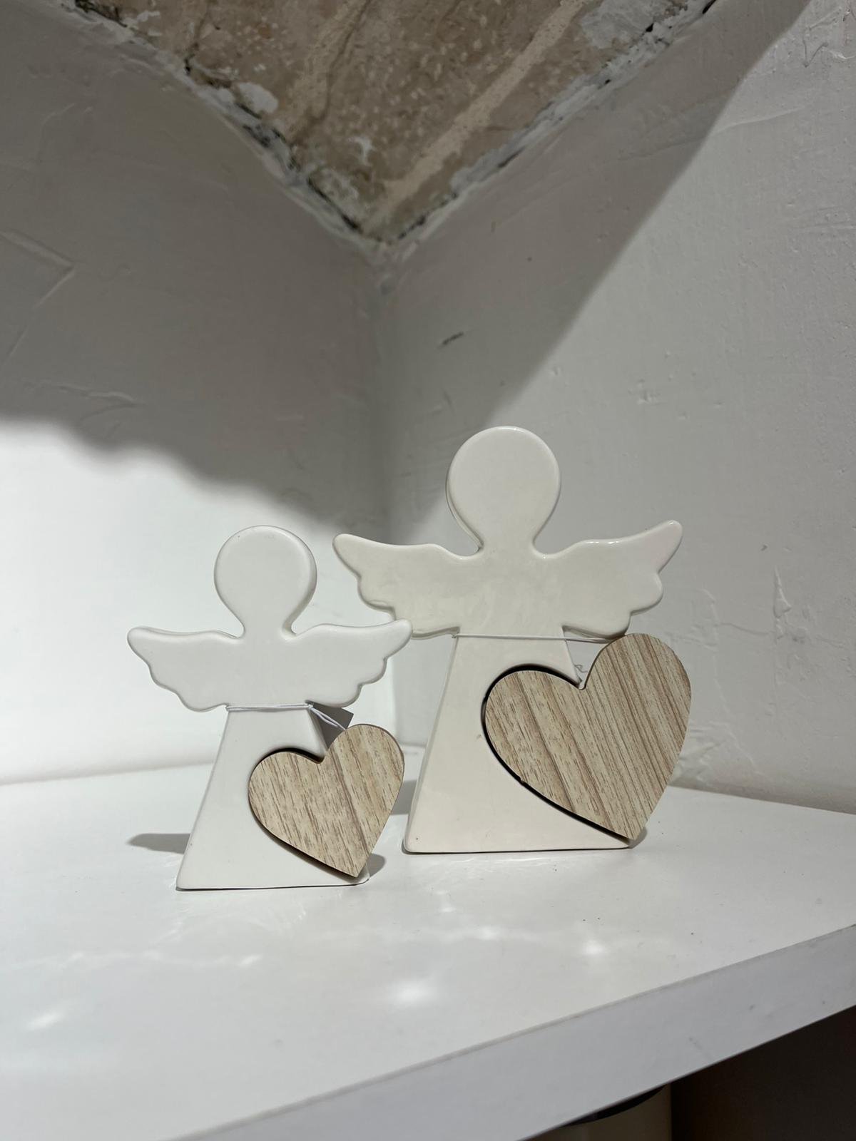 Angelo Porcellana con Cuore in Legno